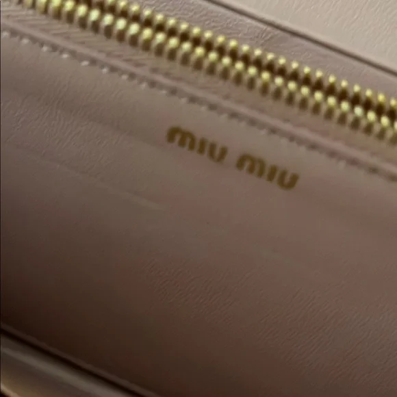 MIU MIU NWOT PINK WALLET - Picture 4 of 10